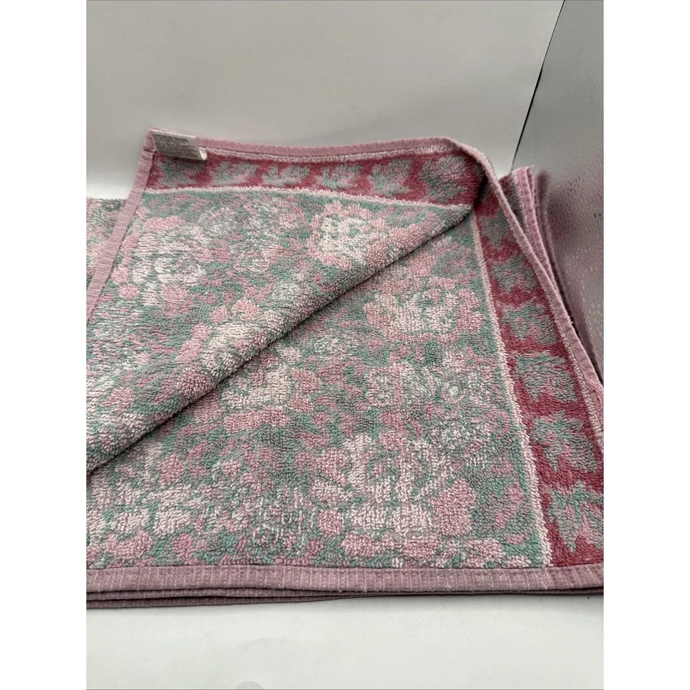 2 -Vtg 70s Cannon Special Effects Floral Hand Towel 22.5x16